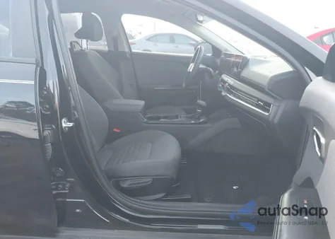 2025 Kia K4 Ex из США, поврежденный, VIN 3KPFU4DE8SE192256